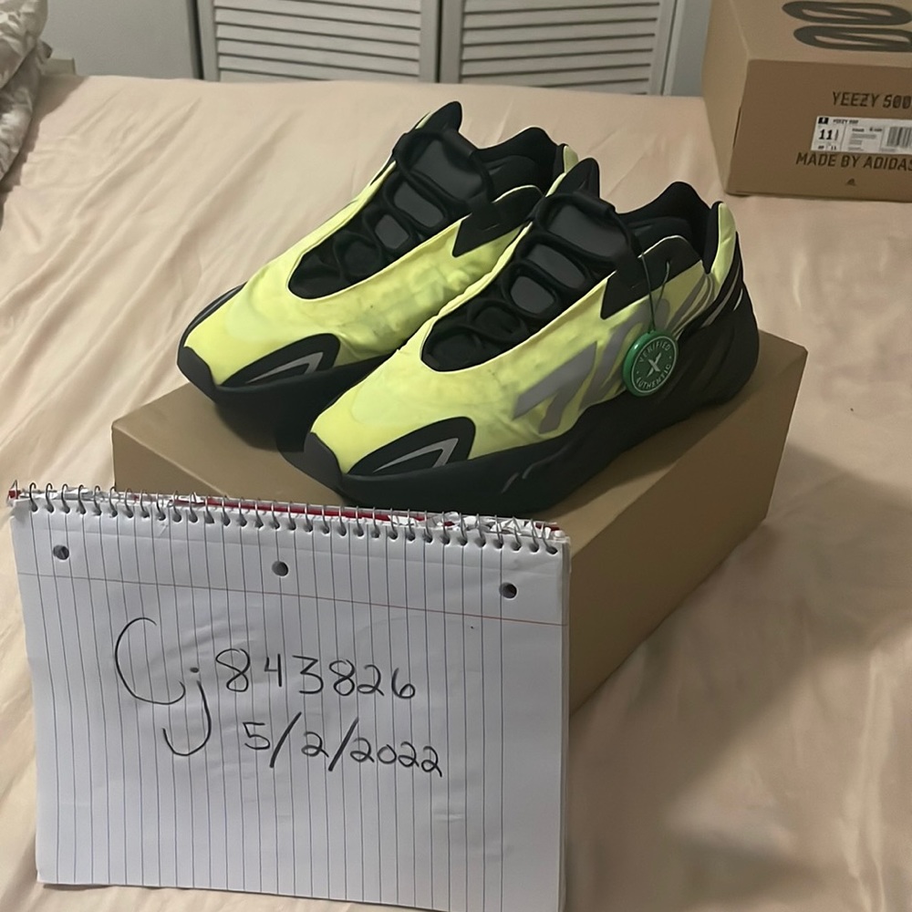 Yeezy 700